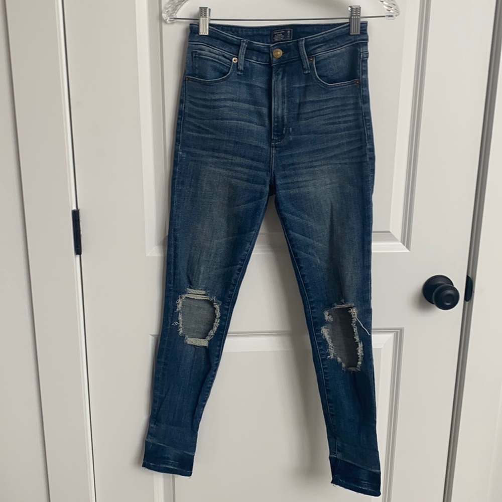 Abercrombie highwaist skinny jeans with distressing